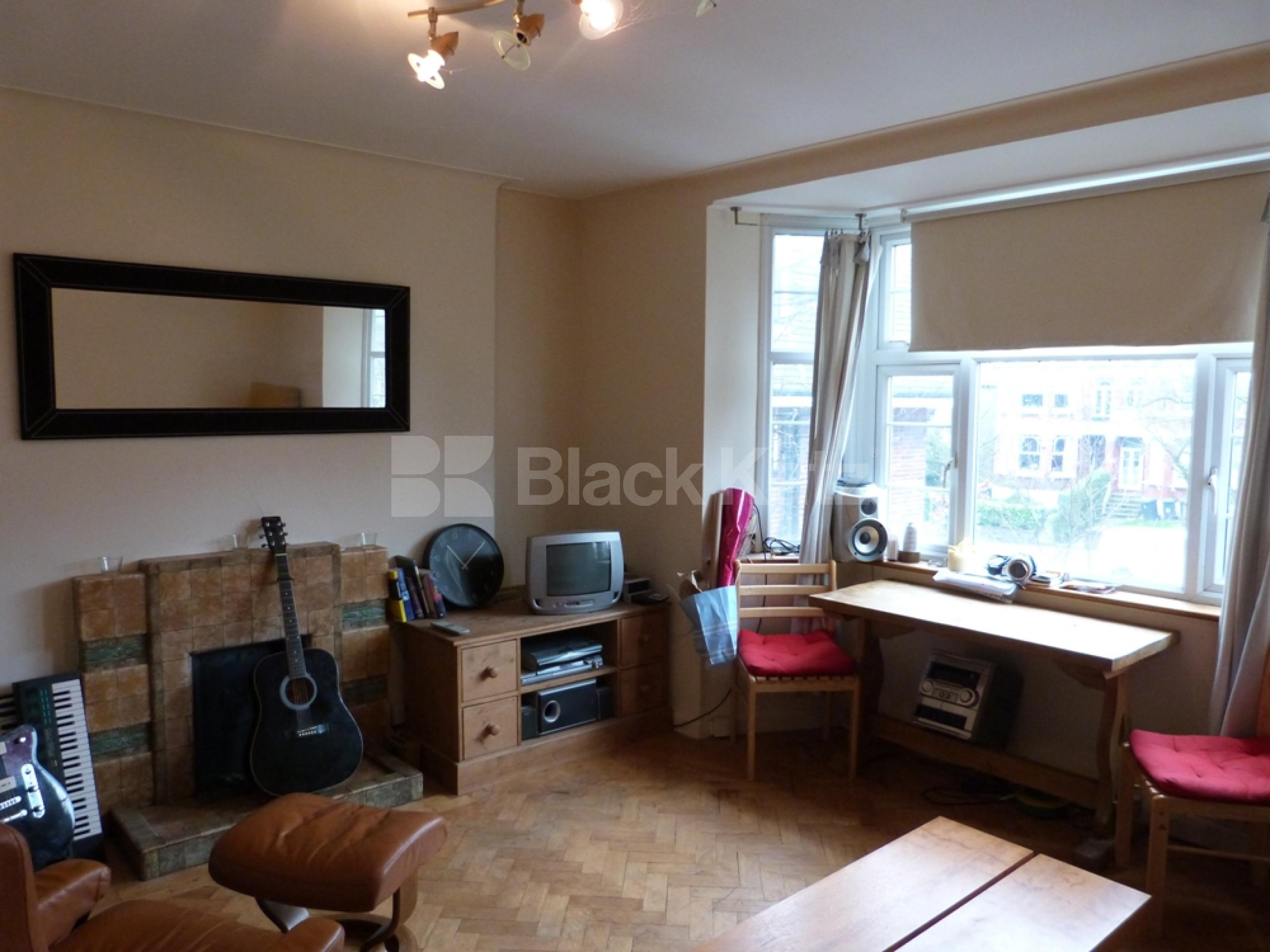 			2 Bedroom, 1 bath, 1 reception Flat			 Colney Hatch Lane, Muswell Hill N10